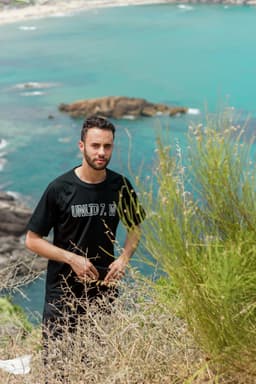 Yassine H.