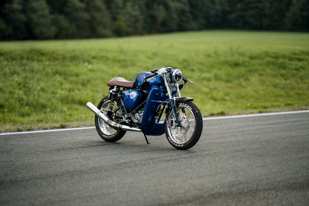 PETITE MOTO